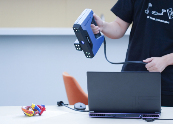 Scanner 3D portable multifonctionnel
